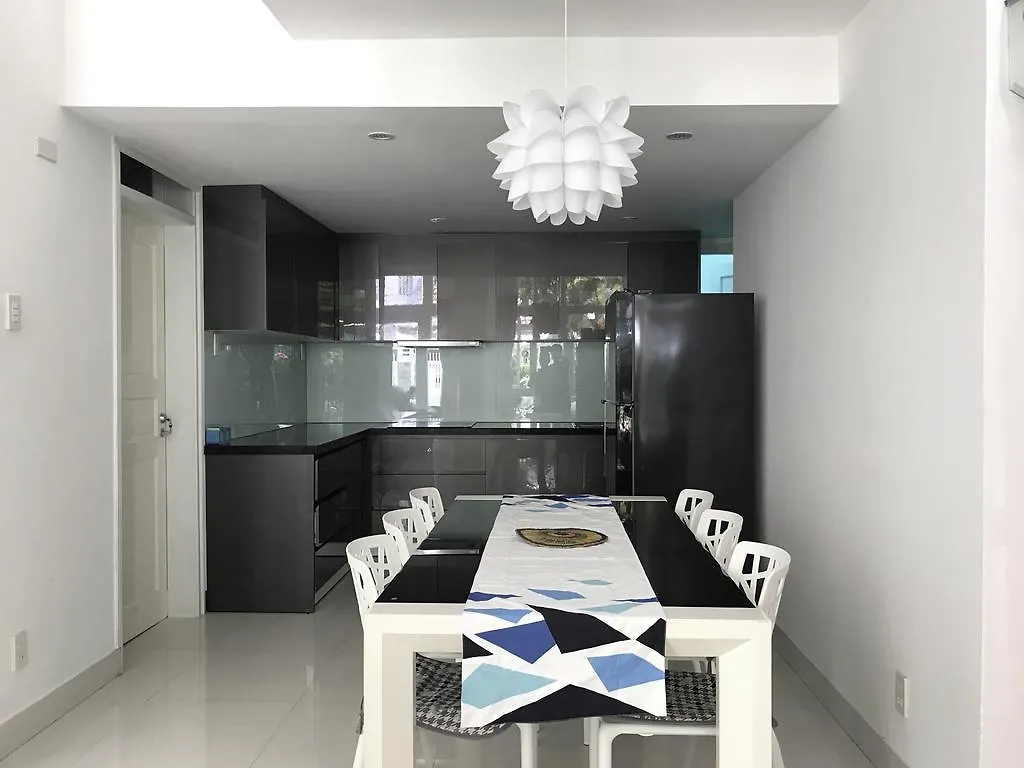 Vivid Garden Homestay Нячанг